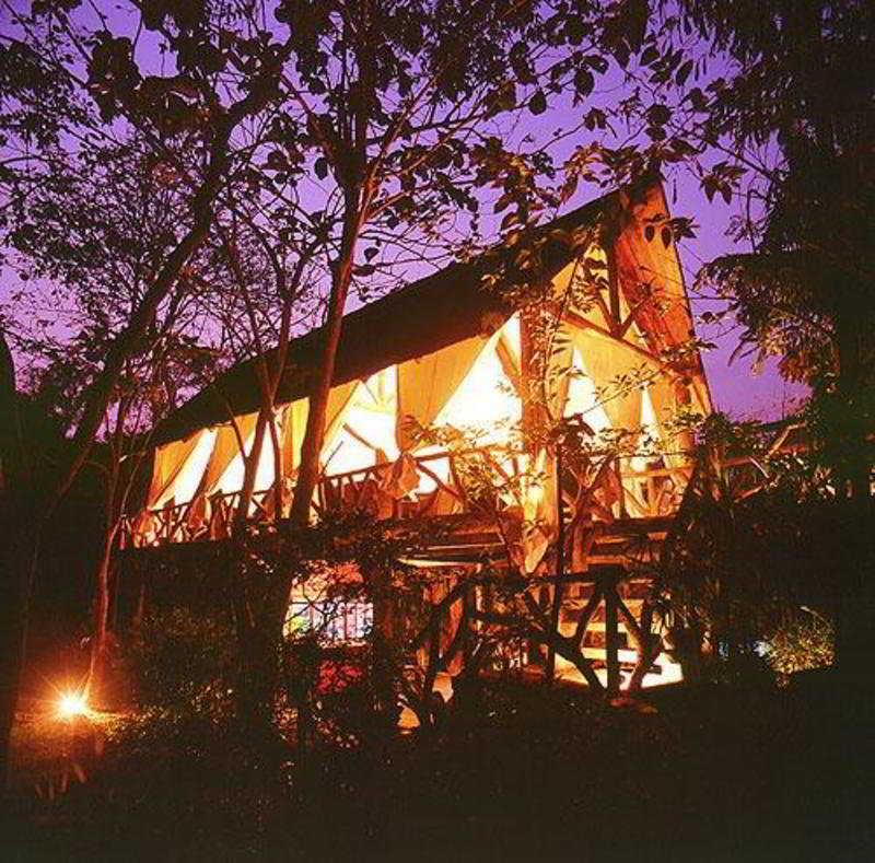 Khao Kheaw Es-Ta-Te Camping Resort & Safari Si Racha Esterno foto